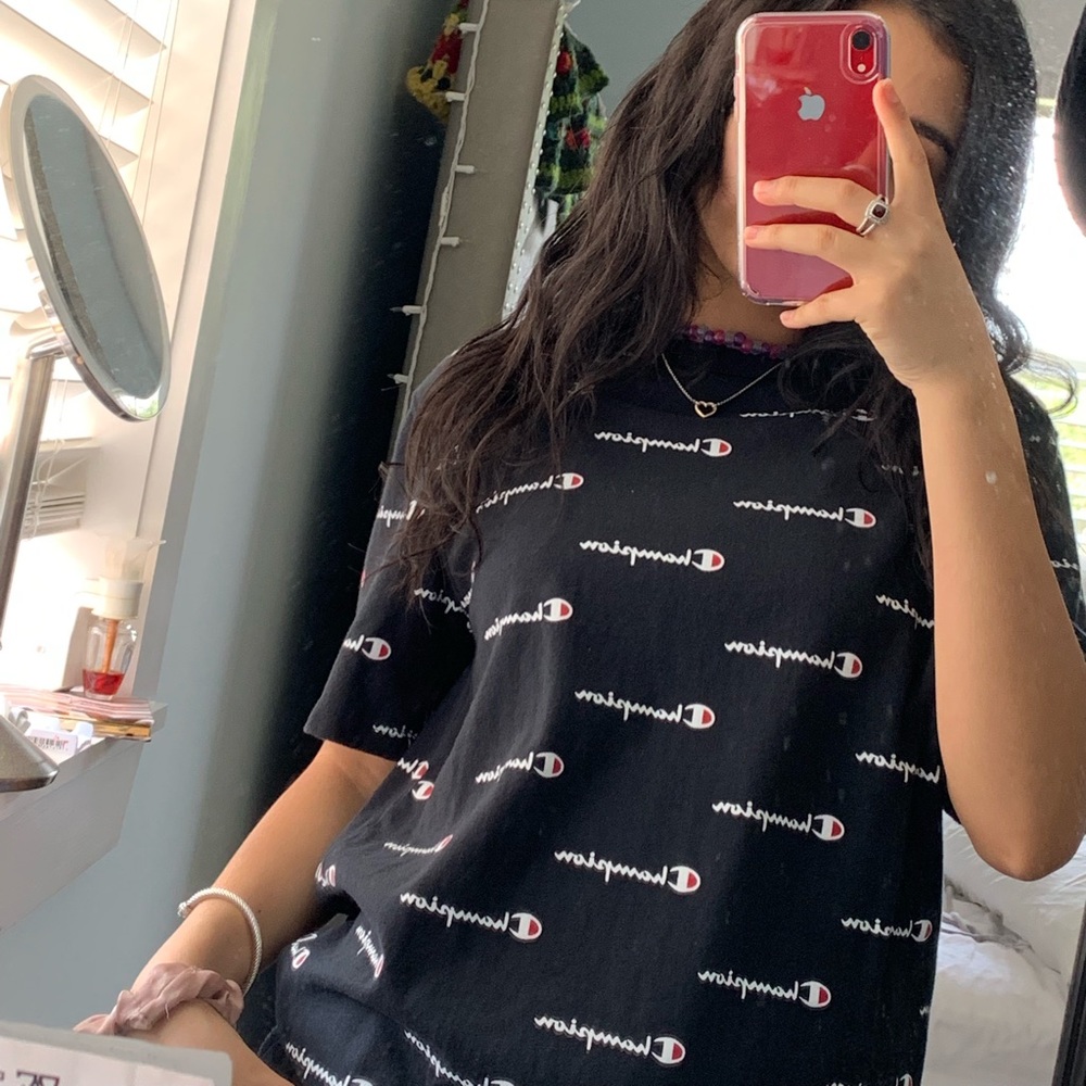 BLACK CHAMPION LOGO T-SHIRT